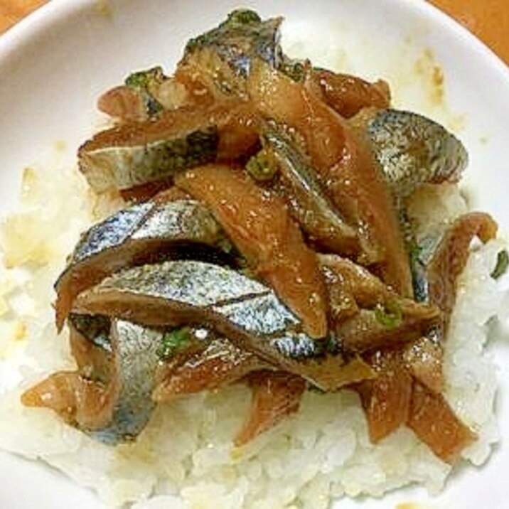 生姜味噌味のサンマ（刺身）丼